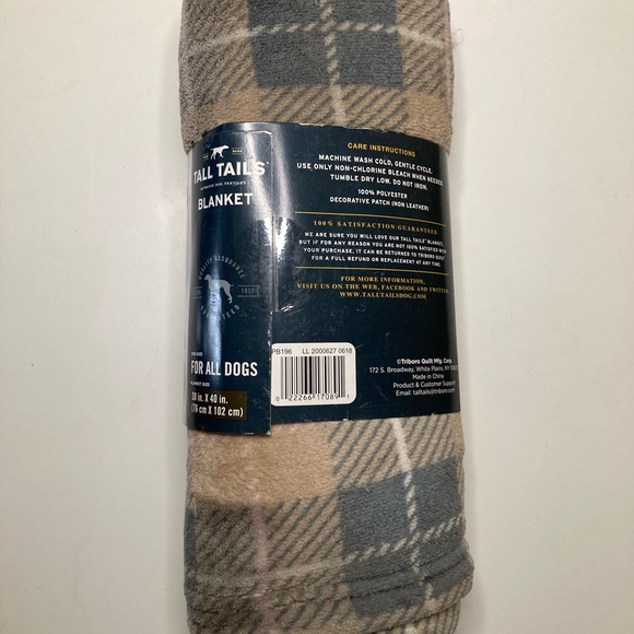 Tall Tails Dog Blanket 30X40 - Picture 2 of 2